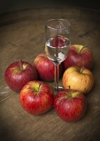 Apfelbrand Jona Gold